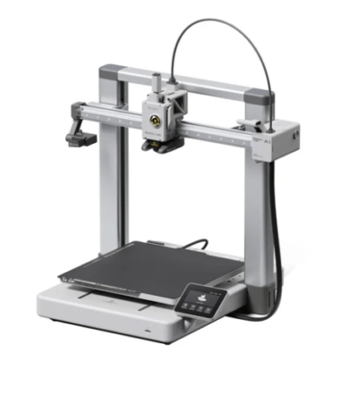 Impresora 3D Bambu Lab A1, con alta precisión y compatibilidad con múltiples filamentos, ideal para prototipos y proyectos personalizados.